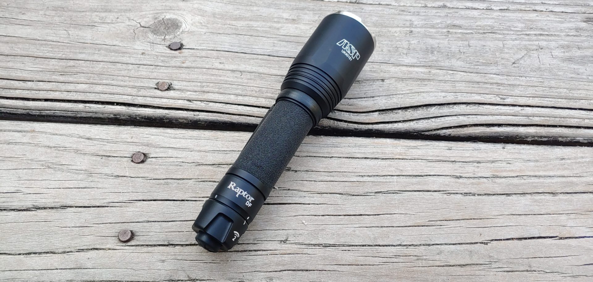 ASP Raptor Flashlight DF – a Night Killer